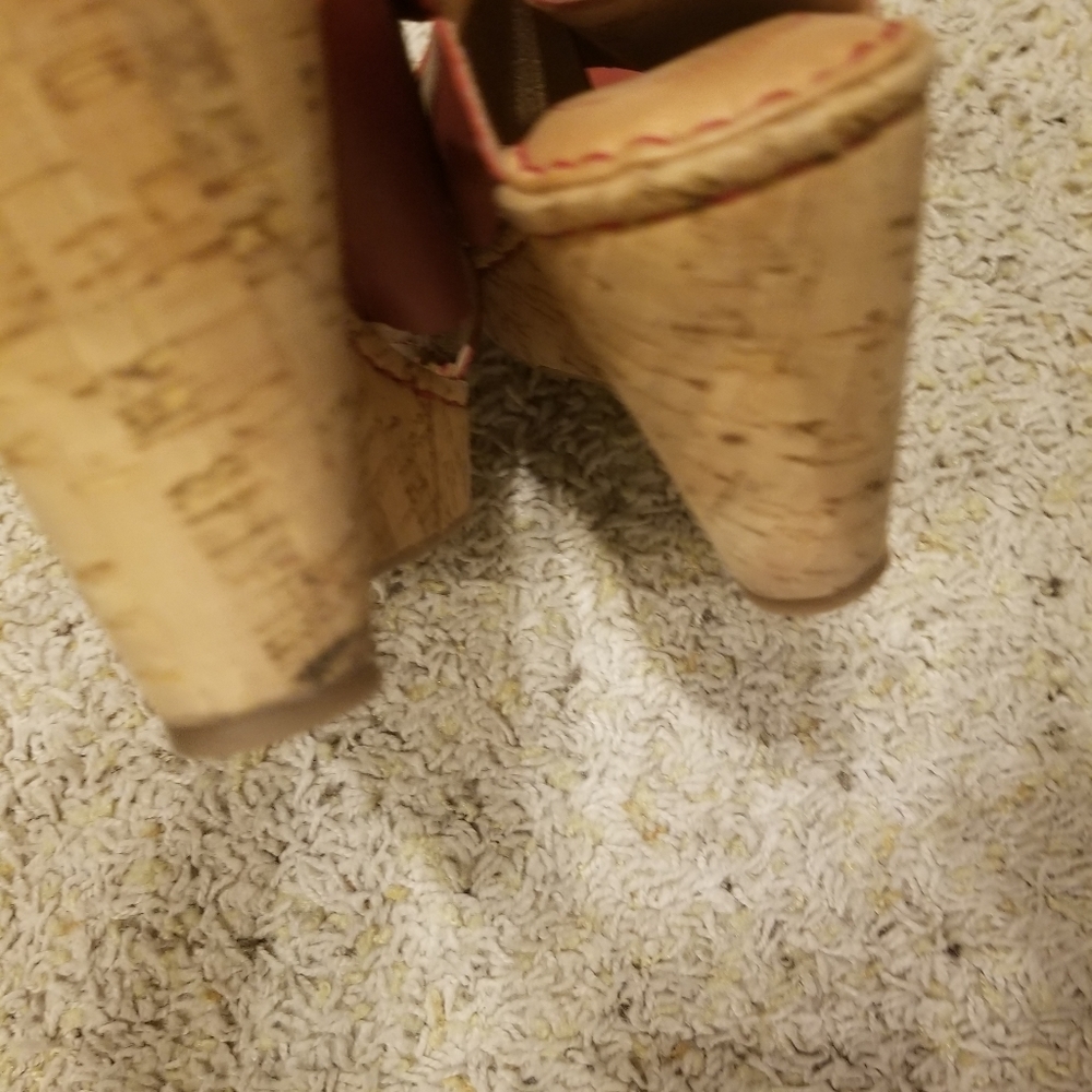 Born red wedges - Picture 2 of 4